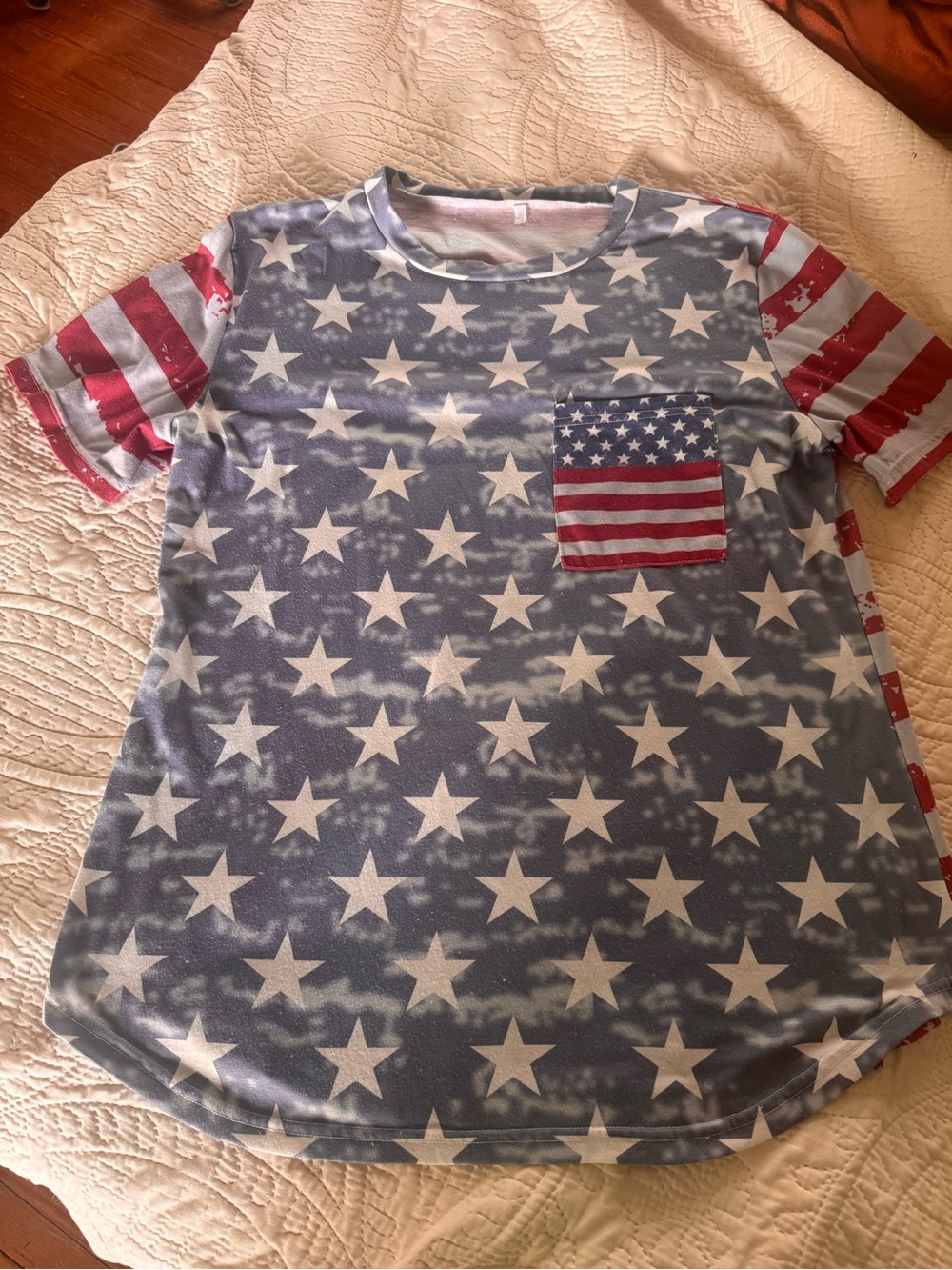 Women’s Short-Sleeve Star & Stripe Pocket Tee - Blue & Red